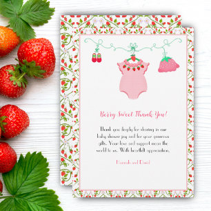 Carte De Remerciements Tenue de bébé fraise avec motif Baby Shower