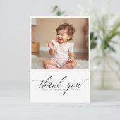 Carte De Remerciements Typographie de script moderne Photo d'anniversaire (Debout devant)