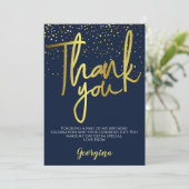 Carte De Remerciements Typographie dorée Navy pour anniversaire (Debout devant)