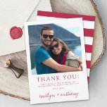 Carte De Remerciements Typographie moderne Viva Magenta Photo minimaliste<br><div class="desc">Dites merci avec style avec ces cartes de remerciement mariages modernes et très tendance. Le design est facile à personnaliser avec votre propre libellé et votre famille et vos amis seront ravis quand ils recevront ces fabuleux remerciements. Les éléments correspondants se trouvent dans la collection.</div>
