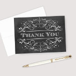 Carte De Remerciements Vintage Black Chalkboard Mariage<br><div class="desc">Des tourbillons décoratifs et des fioritures encadrent cet élégant mariage d'inspiration vintage grâce au design de la carte. Arrière - plan de style tableau noir texturé avec modèle de couleur craie blanche.</div>