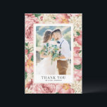 Carte De Remerciements Vintage Blush et Fleurs d'ivoire Photo Mariage<br><div class="desc">Envoyez des remerciements à votre famille et à vos amis pour avoir fait partie de votre journée spéciale avec cette carte à plat personnalisée pour le mariage. Il présente un motif floral vintage de roses et pivoines roses rousses et d'hydrangées d'ivoire. Personnalisez ce carte de remerciements mariage floral en ajoutant...</div>