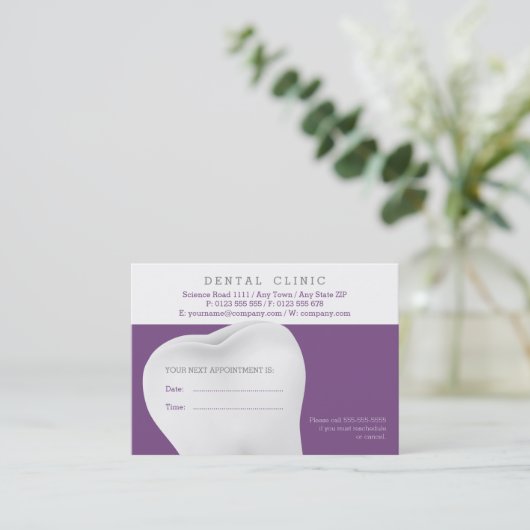 Carte de rendez-vous dentaire | Dentiste pourpre (Debout devant)