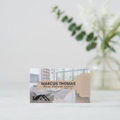 Carte De Rendez-vous Immobilier | Maison moderne | Clé (Debout devant)