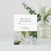 Carte de réponse blanche Hydrangea RSVP (Debout devant)