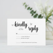 Carte de réponse de mariage à cœur minimaliste (Debout devant)