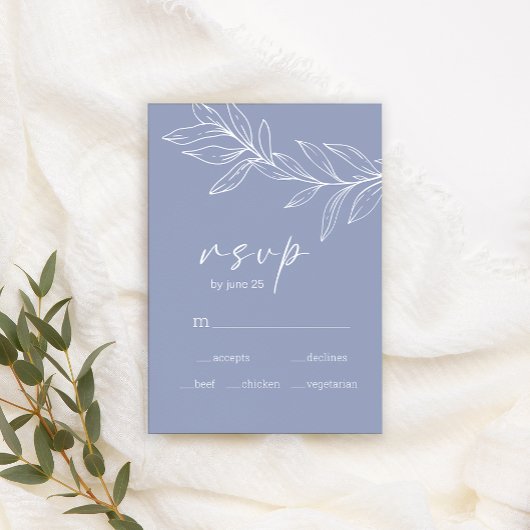 Carte de réponse de mariage aux fleurs de pervench