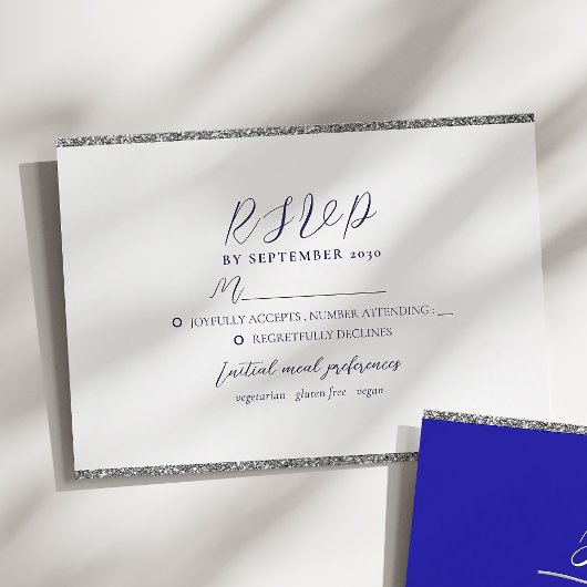 Carte de réponse de mariage bleu royal moderne min