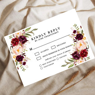 Carte de réponse de mariage floral Bordeaux Blush
