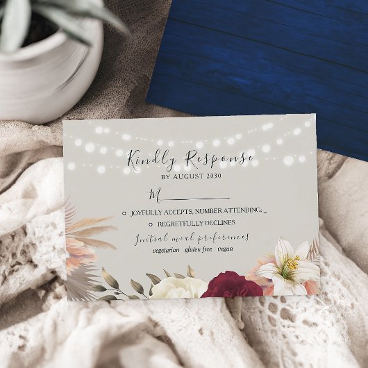 Carte de réponse de mariage floral rustique avec l