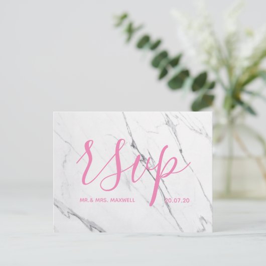 Carte de réponse de mariage | Rose Script Marbre B (Debout devant)