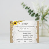 Carte de réponse de mariage rustique toile de jute (Debout devant)