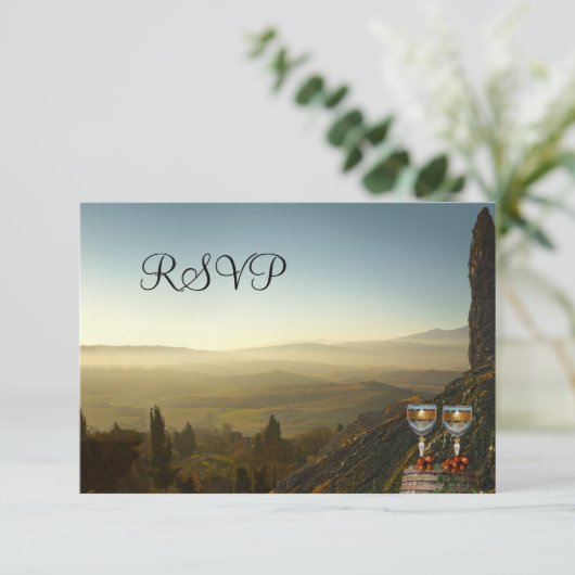 Carte de réponse de vignoble ou de thème de vin (Debout devant)