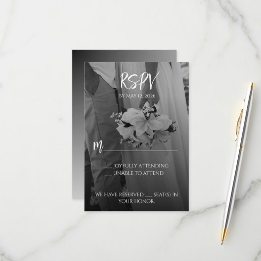 Carte de réponse élégante noir et blanc (Devant/Arrière en situation)