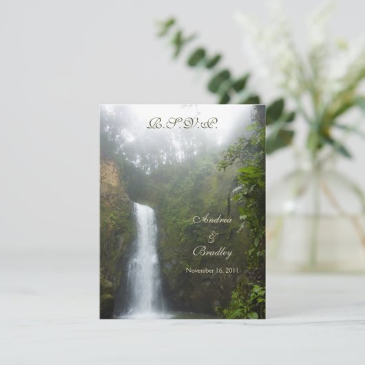 Carte de réponse pour mariage à la cascade (Debout devant)