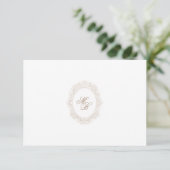 Carte de réponse QR code avec blason de monogramme (Debout devant)