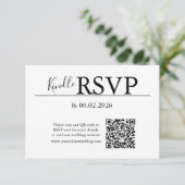 Carte de réponse QR Code RSVP blanche pour mariage (Debout devant)