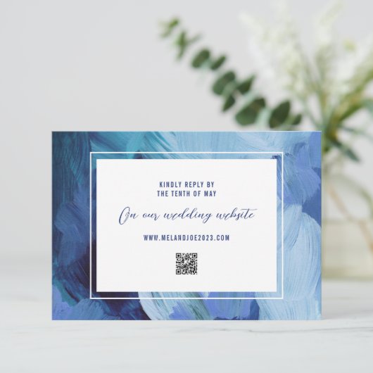 Carte de réponse RSVP de mariage bleu peint (Debout devant)