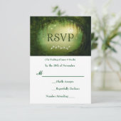 Carte de réponse RSVP de mariage vert forêt enchan (Debout devant)