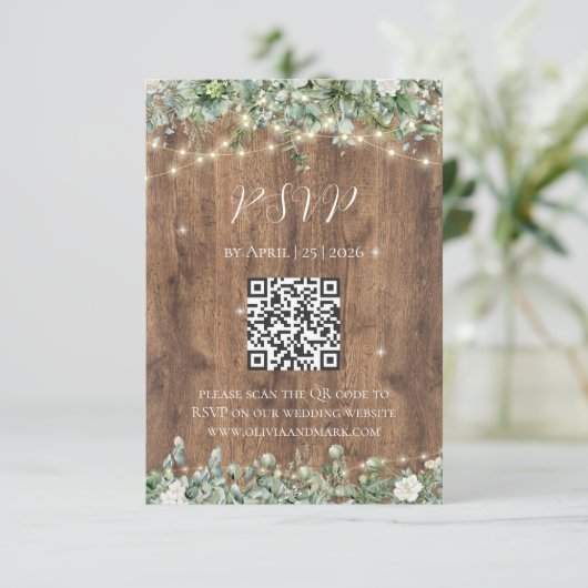Carte de réponse Rustic Wood & String Lights | Gra (Debout devant)