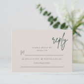 Carte de réponse simple pour invitation de mariage (Debout devant)