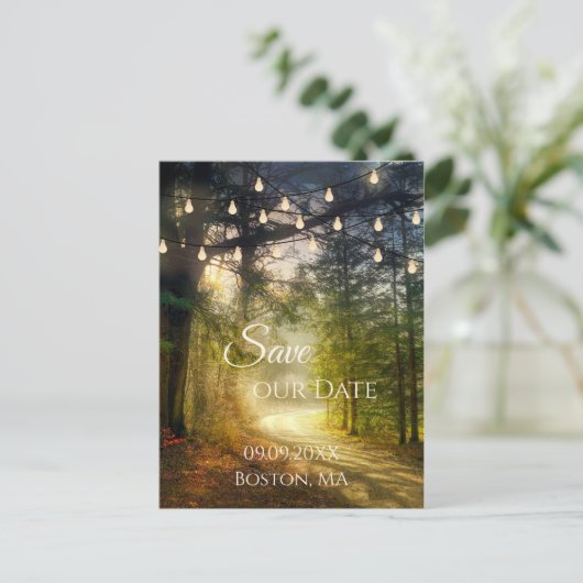 Carte de sauvegarde de date de forêt enchantée (Debout devant)