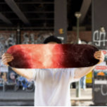 Carte de skateboard Orange Nebula | Skateboard Cos<br><div class="desc">Faites-vous dorloter dans le cosmos avec l'Orange Nebula Skateboard Deck, avec un design d'espace profond époustouflant avec des nuages tourbillonnants de nébuleuse orange et des éléments célestes. Conçu à la fois pour la performance et le style, ce pont est parfait pour les patineurs qui veulent apporter une touche cosmique fougueuse...</div>