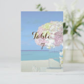 Carte de table de fleurs de mariage à la plage (Debout devant)