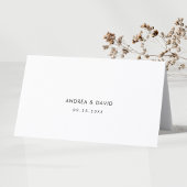 Carte de table de mariage avec nom d'invité en écr
