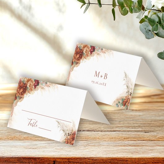 Carte de table de mariage florale calligraphique é