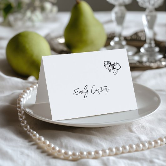 Carte de table de mariage noir et blanc dessinée à