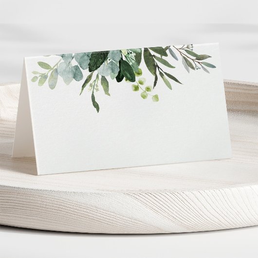 Carte de table vierge au feuillage vert d'eucalypt