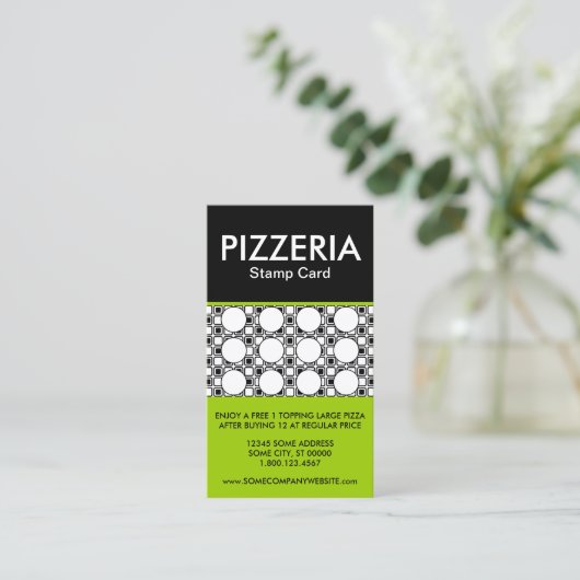 carte de timbre de pizzeria (Debout devant)