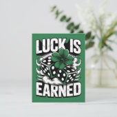 Carte de trèfle de dés de la Saint-Patrick (Debout devant)