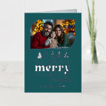 Carte De Vacances En Aluminium Cool nordique Main tirée Joyeux Noël Photo<br><div class="desc">Envoyez une joie festive avec cette vraie carte photo de Noël en papier peint avec un dessin fantaisiste "Joyeux Noël" dessiné à la main. L'élégant papier métallique brille contre un arrière - plan audacieux, associé à vos photos de vacances préférées pour un look moderne et cosy. Une façon élégante de...</div>