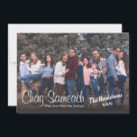Carte de vacances Fun Modèle photo Juif Appartemen<br><div class="desc">Quelle façon amusante de saluer votre famille et vos amis! Envoyez-leur une carte de voeux personnalisée avec votre propre photo. Téléchargez facilement votre propre photo et changez le nom de famille en votre nom. Sur la carte de retour, vous pouvez écrire votre propre message de fête joyeuse ou vous pouvez...</div>