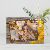 Carte de vacances personnalisée Grateful Blessed G (Debout devant)