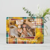 Carte de vacances personnalisée Grateful Blessed G (Debout devant)