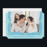 Carte de vacances photo Hanoukka Frame of Light<br><div class="desc">Une couronne de feuilles de lauriers et des points abstraits de lumière encadrent votre photo pour une carte Hanoukka classique. N'oubliez pas de personnaliser cette carte avec vos noms et votre message personnel au verso.</div>
