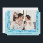 Carte de vacances photo Hanoukka Frame of Light<br><div class="desc">Une couronne de feuilles de lauriers et des points abstraits de lumière encadrent votre photo pour une carte Hanoukka classique. N'oubliez pas de personnaliser cette carte avec vos noms et votre message personnel au verso.</div>