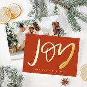 Carte de vacances Red Hand Lettered Joy Photo Gold