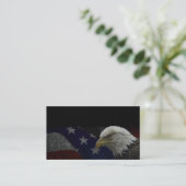 Carte De Visite Aigle à tête blanche américaine sur drapeau (Debout devant)