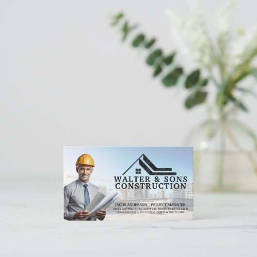 Carte De Visite Architecte tenant des plans | Site de construction (Debout devant)