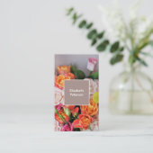 Carte de visite avec arrière - plan de fleurs (Debout devant)