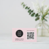 Carte de visite avec code QR rose moderne (Debout devant)