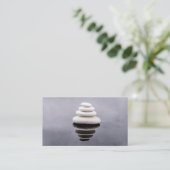 Carte de visite avec équilibre parfait. (Debout devant)