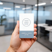 Carte de visite avec logo de code QR bleu