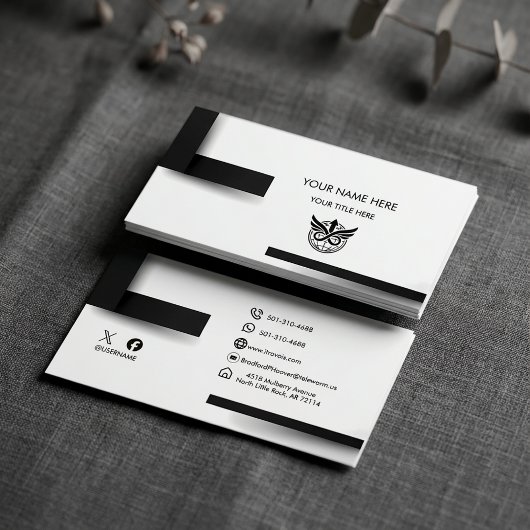 Carte de visite avec logo noir et blanc minimalist