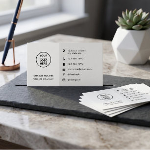 Carte de visite avec logo noir et blanc minimalist