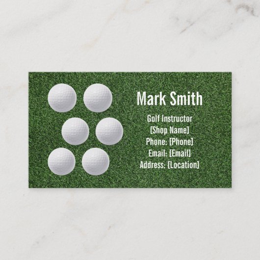 Carte De Visite Balle de golf et tee sur gazon vert (Devant)